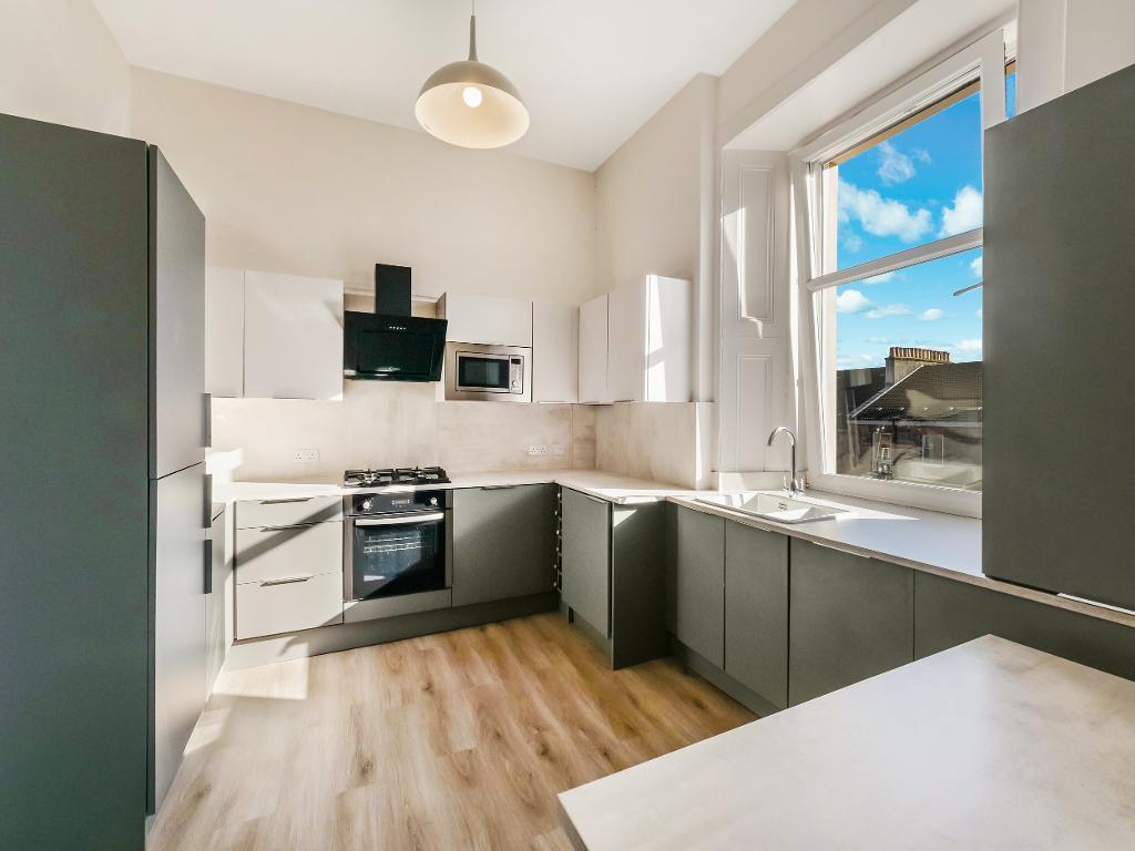 Kitchen/ Dining Area