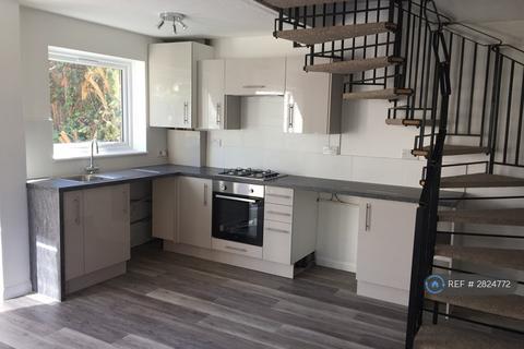 undefined, West Rise, Tonbridge, TN9
