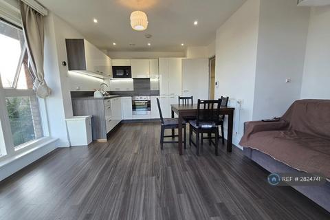 2 bedroom flat to rent, Adenmore Road, London, SE6