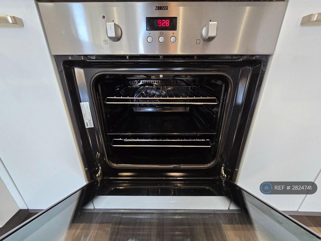 Oven