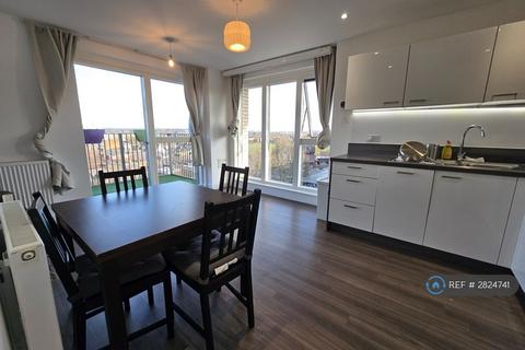 2 bedroom flat to rent, Adenmore Road, London, SE6
