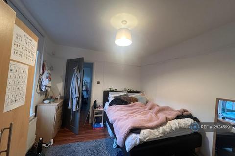 undefined, Ash Road, Leeds, LS6