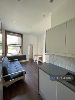2 bedroom flat to rent, London, London, NW10
