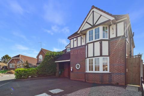 4 bedroom detached house for sale, Longboat Lane, Stourport on Severn, DY13 8AE