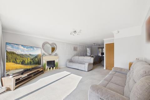 4 bedroom detached house for sale, Longboat Lane, Stourport on Severn, DY13 8AE