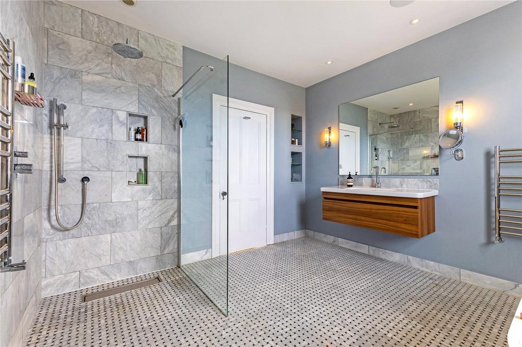 Ensuite