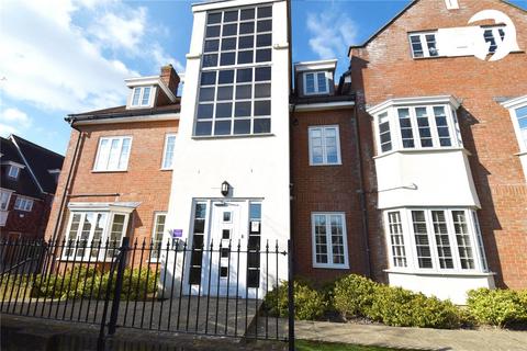 2 bedroom flat for sale - Southbank, Hextable, Kent, BR8