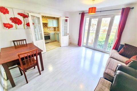 2 bedroom flat to rent, Ridley Close, Barking