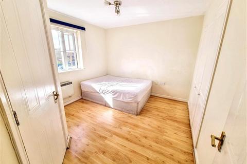 2 bedroom flat to rent, Ridley Close, Barking