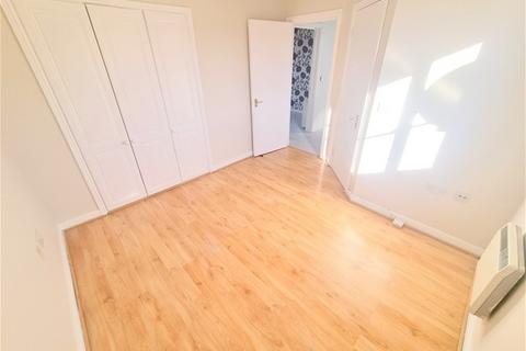 2 bedroom flat to rent, Ridley Close, Barking