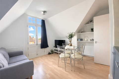 1 bedroom flat to rent, Newburgh Road, London, W3 6DQ
