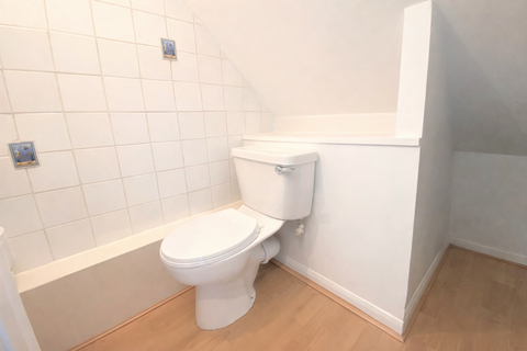 1 bedroom flat to rent, Newburgh Road, London, W3 6DQ