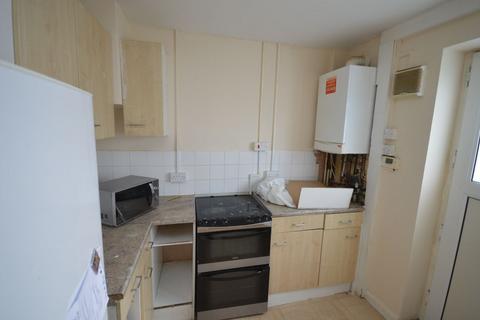 2 bedroom terraced house to rent, Hitherfield Road
