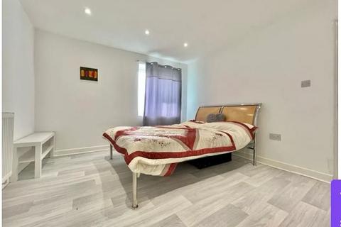 1 bedroom apartment to rent, Shere Road, Ilford