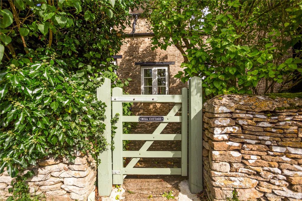 Gate