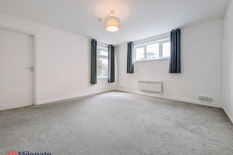 undefined, Hook Road, Surbiton KT6