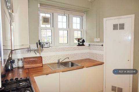 1 bedroom flat to rent, Bridlington House, London, SW11