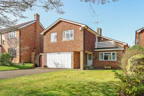 4 bedroom detached house for sale - Durleston Park Drive, Great Bookham, Leatherhead, Surrey, KT23