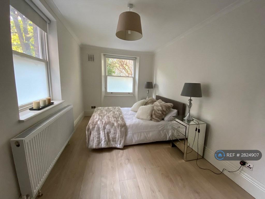 Large Bedroom With Built Wardrobe Space