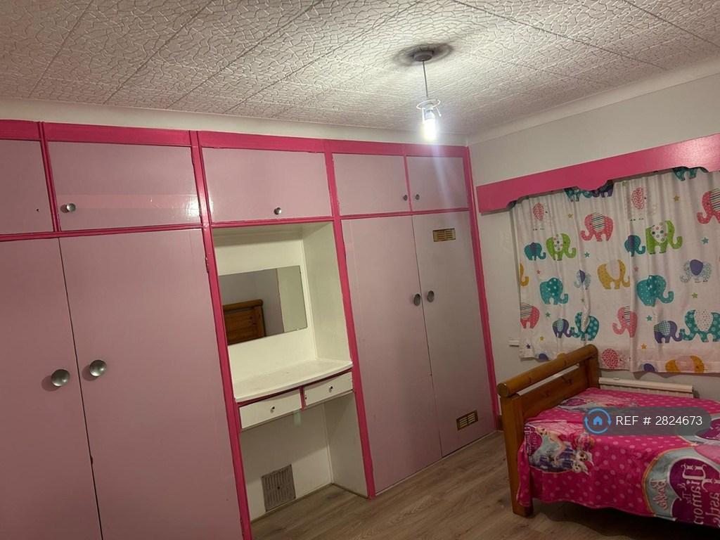 2nd Bedroom