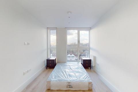 2 bedroom flat to rent, Beverley Way