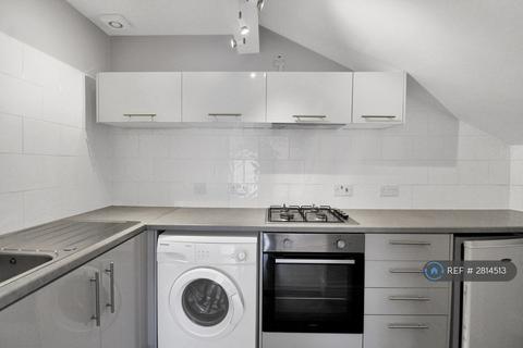 2 bedroom flat to rent, Aigburth Road, Liverpool, L17