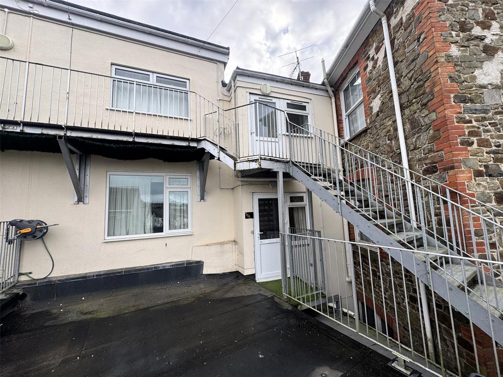 16a Newport Road
