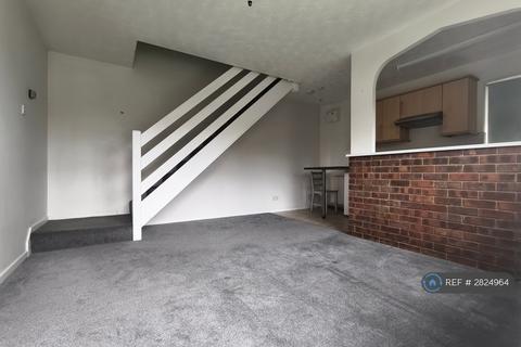 1 bedroom end of terrace house to rent, Bruce Close, Slough, SL1