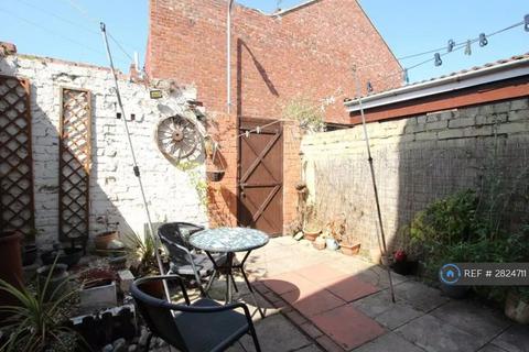 3 bedroom terraced house to rent, Clive Road, Middlesbrough, TS5
