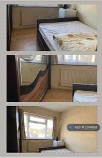 1 bedroom in a house share to rent, Braintree Road, London, HA4