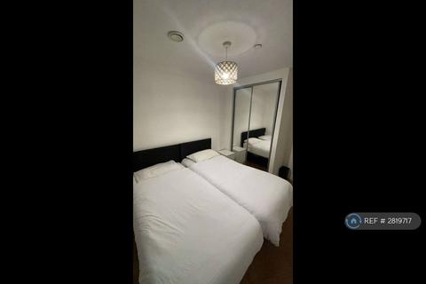 2 bedroom flat to rent, Winch House, London, SW10