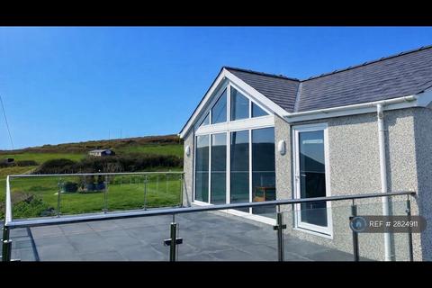 undefined, Uwch Mynydd, Pwllheli, LL53