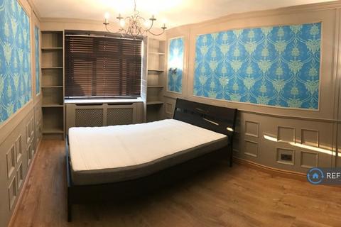 undefined, Charter Road, Kingston Upon Thames, KT1