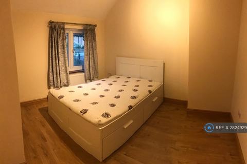 undefined, Charter Road, Kingston Upon Thames, KT1