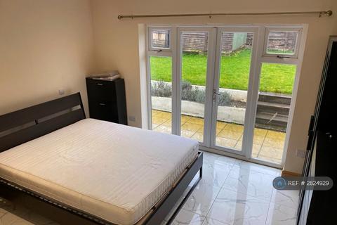 undefined, Charter Road, Kingston Upon Thames, KT1