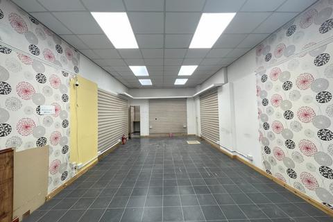 Convenience store to rent, 3-5 Queensgate Inverness IV1 1PQ