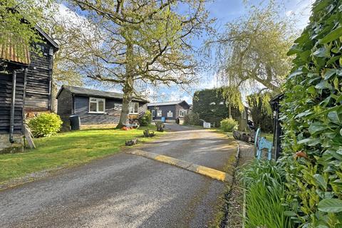 Office to rent, Coombe Hill Rd East Grinstead RH19 4LZ