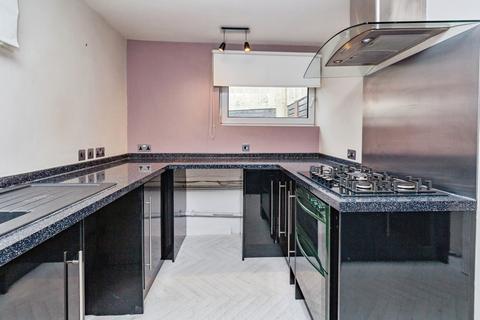 3 bedroom maisonette for sale, Elworthy Close, Stafford, Staffordshire, ST16