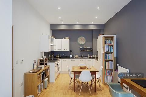 1 bedroom flat to rent, Southampton Way, London, SE5