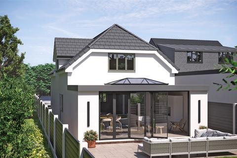 3 bedroom detached house for sale, Bucknalls Lane, Hertfordshire WD25