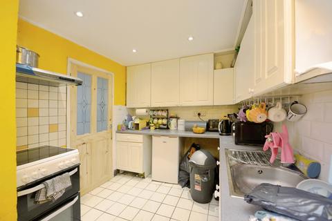3 bedroom semi-detached house for sale, Chepstow Avenue, Hornchurch, RM12