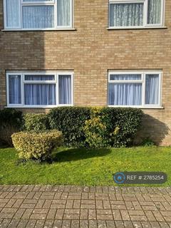 2 bedroom flat to rent, Lonsdale Close, Pinner, HA5