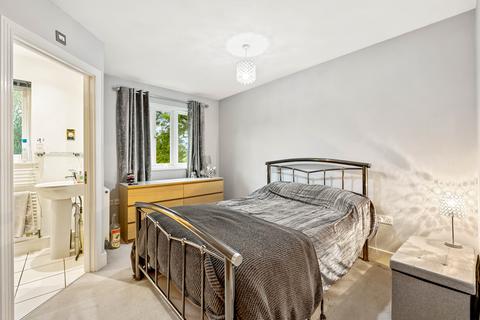 undefined, Chandos Gardens, Coulsdon CR5
