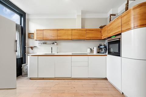 1 bedroom flat to rent, Waldemar Avenue, SW6