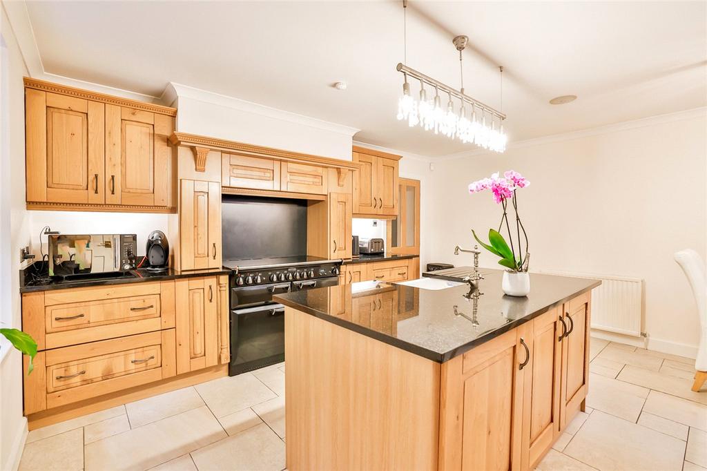 Dining Kitchenq
