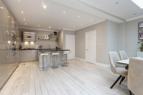 3 bedroom semi-detached house for sale, Norbury Close Norbury SW16
