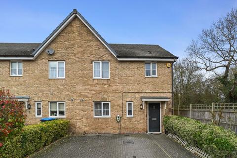 3 bedroom end of terrace house for sale, Maple Drive, Chigwell IG7
