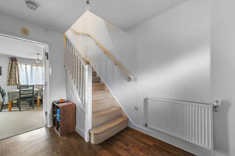 3 bedroom end of terrace house for sale, Maple Drive, Chigwell IG7