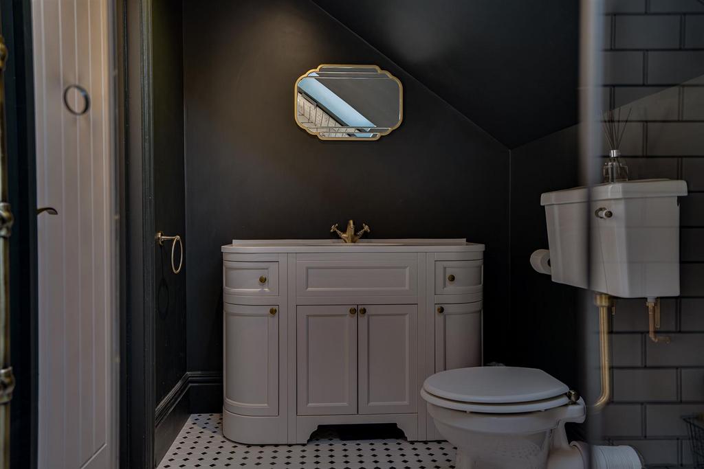 En-suite (1).jpg