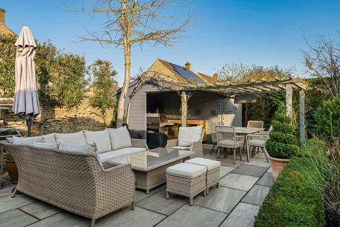 undefined, The Street, Hullavington, Chippenham, Wiltshire, SN14